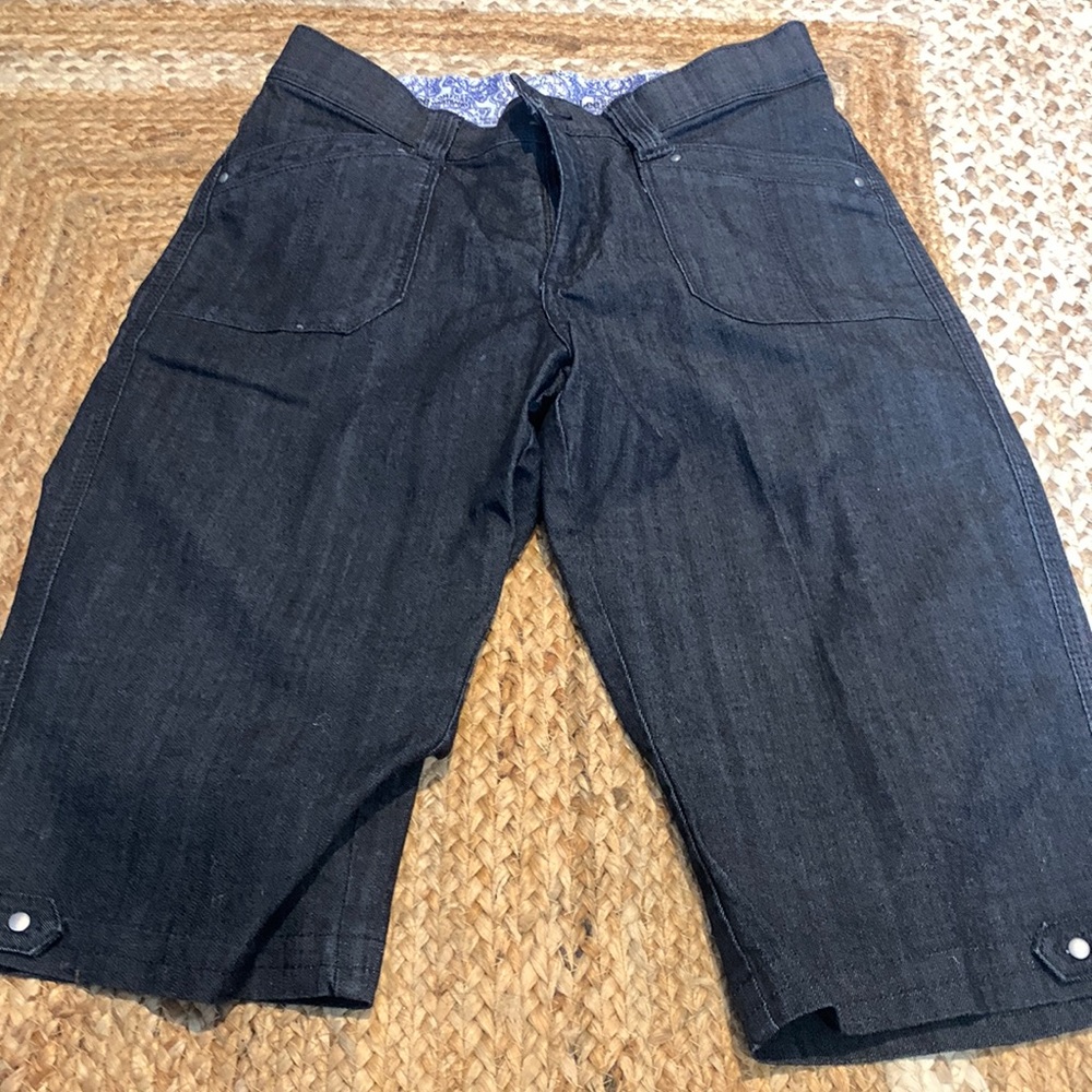dark grayish capris